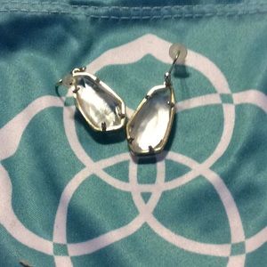 Gorgeous kendra Scott earrings